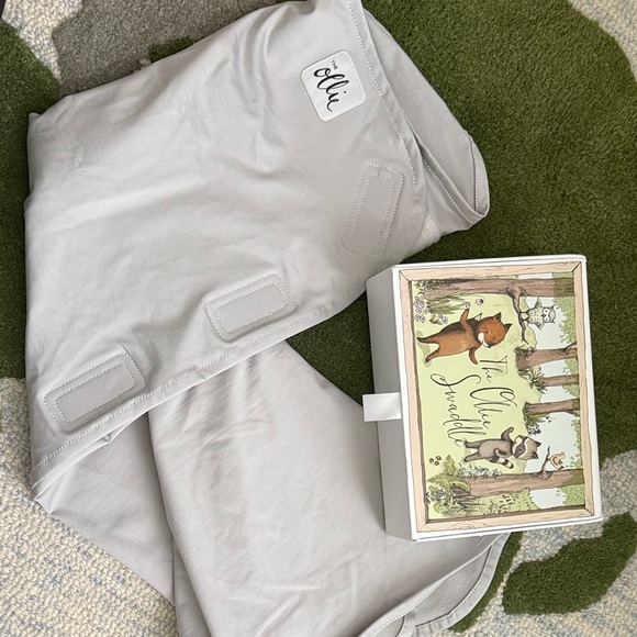 The Ollie Gray Swaddle - Picture 7 of 7
